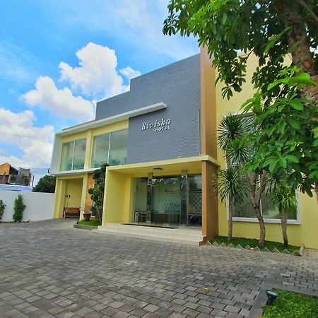 Rivisha Hotel Maguwo エクステリア 写真